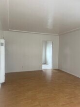 511 N La Brea Ave, Unit B in Inglewood, CA - Foto de edificio - Building Photo