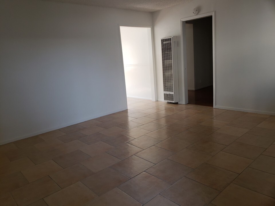 13631 Penn St, Unit B in Whittier, CA - Foto de edificio