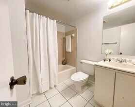 1436 Meridian Pl NW, Unit 206 in Washington, DC - Building Photo - Building Photo