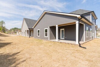 549 Willow Grv Ct in Ringgold, GA - Building Photo - Building Photo
