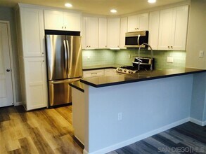 12646 Carmel Country Rd in San Diego, CA - Building Photo - Building Photo