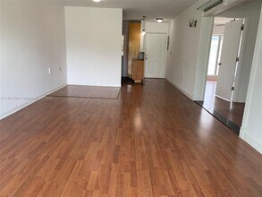 1600 NE 114th St in Miami, FL - Building Photo - Building Photo