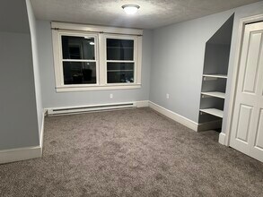 950 Wyoming Ave, Unit 3 in Kingston, PA - Foto de edificio - Building Photo