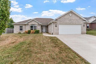 5006 Craydon Dr in Columbia, MO - Building Photo