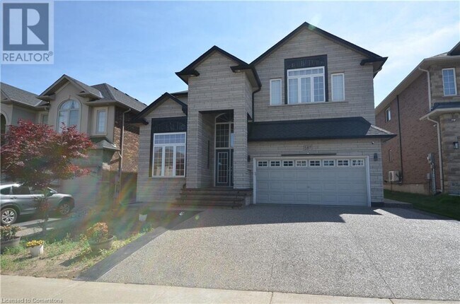 187 Chambers Dr in Ancaster, ON - Building Photo - Building Photo