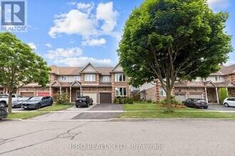 1296 Blanshard Dr in Burlington, ON - Building Photo - Building Photo