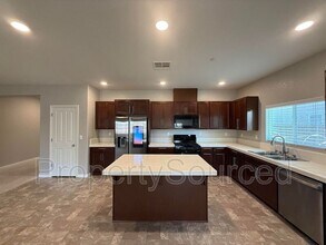 437 Pendragon St in Manteca, CA - Building Photo - Building Photo