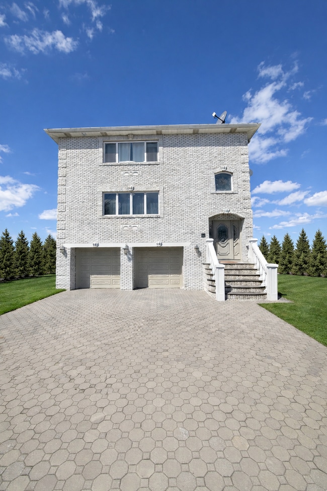 33 Willow Wood Ct, Unit 2 in East Rutherford, NJ - Building Photo - Building Photo