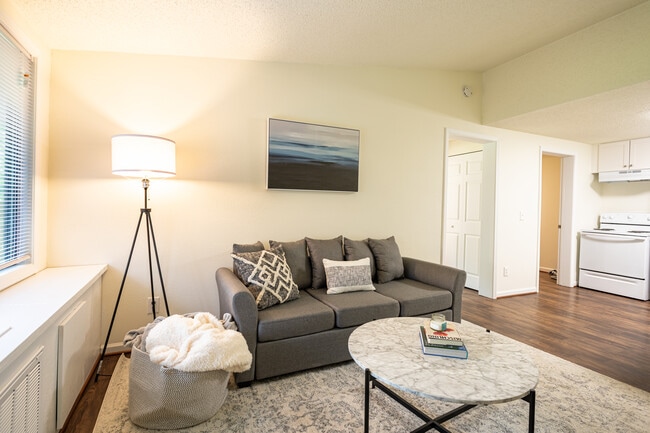 Amber Ridge Apartments ~ Boutique Cottage Style Living Meets Hassle Free Leasing