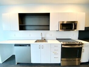 329 5th St in West Des Moines, IA - Building Photo - Building Photo