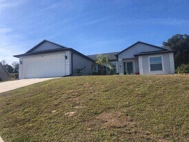 144 Magellan Cir in Minneola, FL - Building Photo