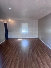 11421 N May Ave in Oklahoma City, OK - Building Photo - Building Photo