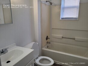 Prescott Place in Toledo, OH - Building Photo - Building Photo