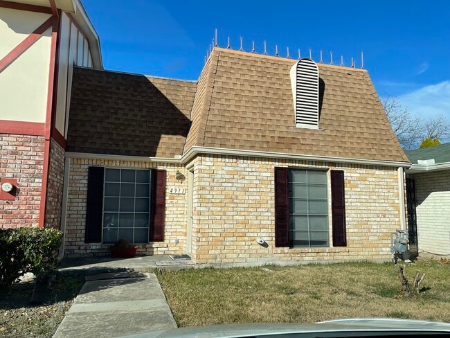 property at 4911 Arbor Ridge Dr