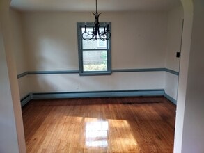 8406 Colebrook Rd in Richmond, VA - Foto de edificio - Building Photo