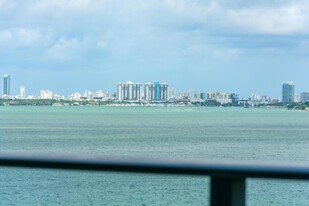 650 NE 32nd St, Unit 805 in Miami, FL - Building Photo