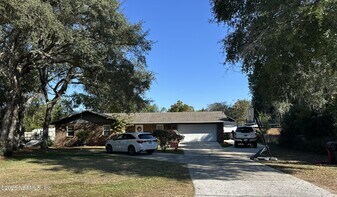 330 SW Grove St in Keystone Heights, FL - Building Photo