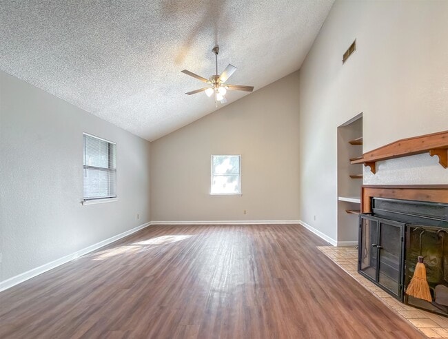 property at 1556 Twin Lakes Cir