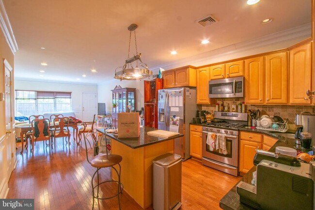 2236 Christian St in Philadelphia, PA - Building Photo - Building Photo