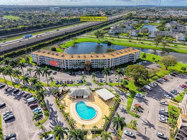 2049 Hythe A in Boca Raton, FL - Building Photo - Building Photo