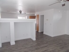 7470 Aurora Glow St in Las Vegas, NV - Building Photo - Building Photo