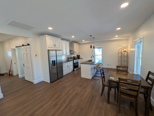 24 Woodrow Ave in Asheville, NC - Building Photo - Building Photo