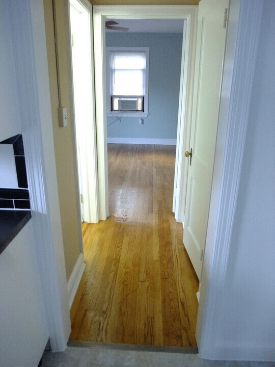 8210 Greenwood Ave, Unit 3 in Takoma Park, MD - Building Photo
