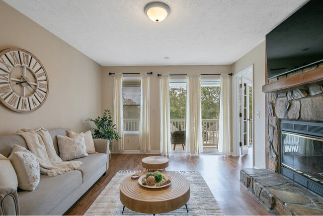 1006 Brookhollow Dr in Fayetteville, NC - Building Photo - Building Photo