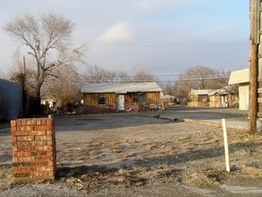 1311 NW Cache Rd in Lawton, OK - Foto de edificio - Building Photo