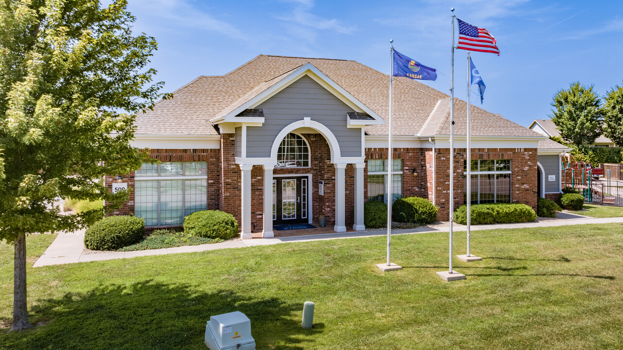 Highland Ridge in Manhattan, KS - Foto de edificio