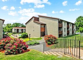 26 Prospect St, Unit 18 in Manchester, CT - Building Photo