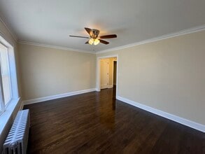 2510 N LeClaire Ave, Unit 2 in Chicago, IL - Building Photo - Building Photo
