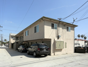 1080-1084 E Wardlow Rd in Long Beach, CA - Foto de edificio - Building Photo