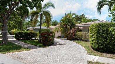 2841 NW 10th Ave in Wilton Manors, FL - Building Photo - Building Photo