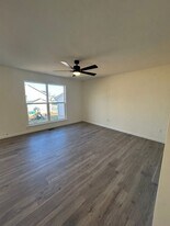 518 Westhaven Mnr Dr in Wentzville, MO - Building Photo