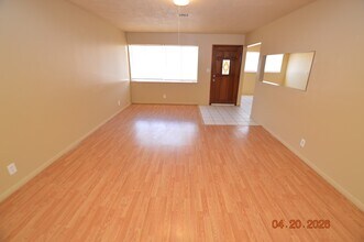 325 Pershing Dr in Las Vegas, NV - Building Photo - Building Photo