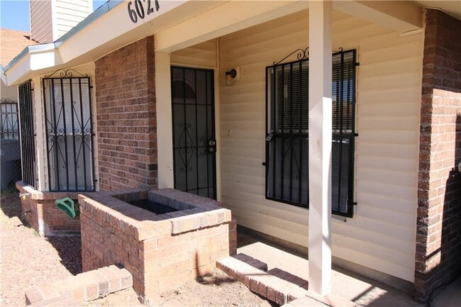 6027 Bridalveil Dr in El Paso, TX - Building Photo - Building Photo