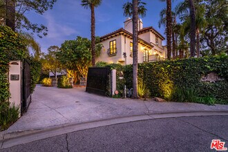 17230 Silver Ln in Los Angeles, CA - Building Photo - Building Photo