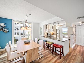 9940 S Ocean Dr in Jensen Beach, FL - Building Photo - Building Photo