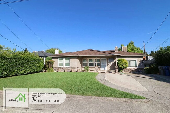 2540 Old Eureka Way in Redding, CA - Building Photo - Building Photo