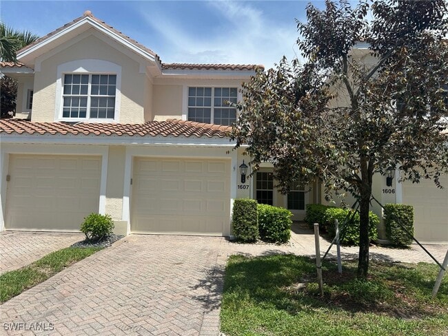 property at 1280 Henley St