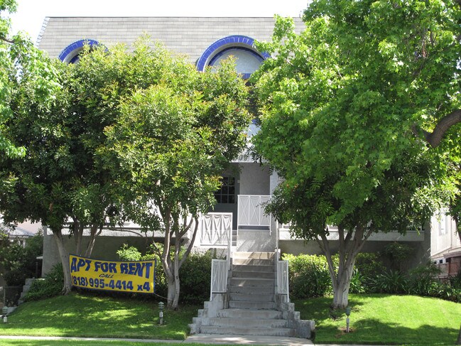 13009 Moorpark St in Studio City, CA - Building Photo - Building Photo