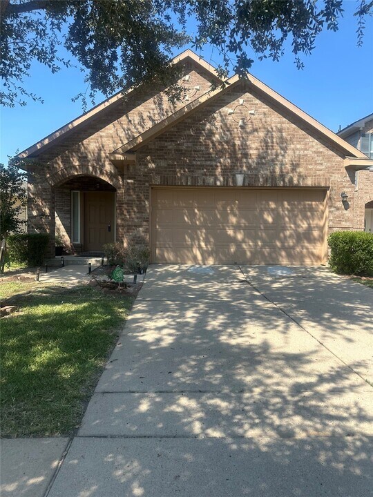 13126 Royal Bell Ct in Houston, TX - Foto de edificio