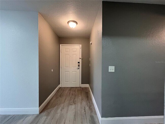 13838 Fairway Island Dr in Orlando, FL - Building Photo - Building Photo