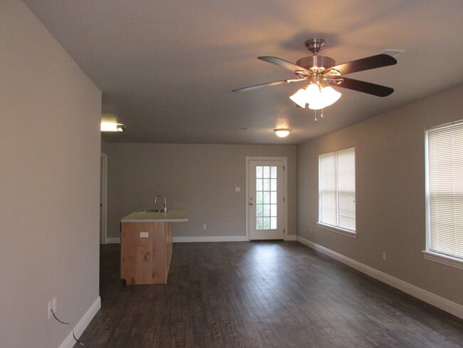 708 N 15th St in Van Buren, AR - Building Photo - Building Photo