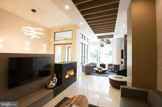 2550 17th St NW, Unit 502 in Washington, DC - Building Photo - Building Photo