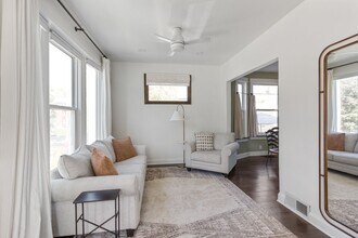 3009 Poppleton Ave in Omaha, NE - Building Photo - Building Photo