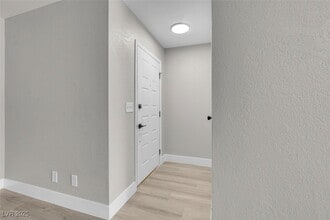 456 Sellers Pl in Henderson, NV - Foto de edificio - Building Photo