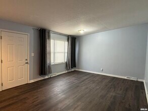 3812 Mississippi Ave in Davenport, IA - Foto de edificio - Building Photo
