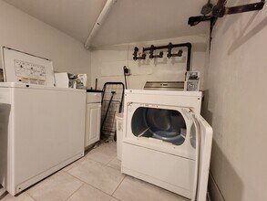 846 Huntington Ave, Unit 11 in Boston, MA - Foto de edificio - Building Photo